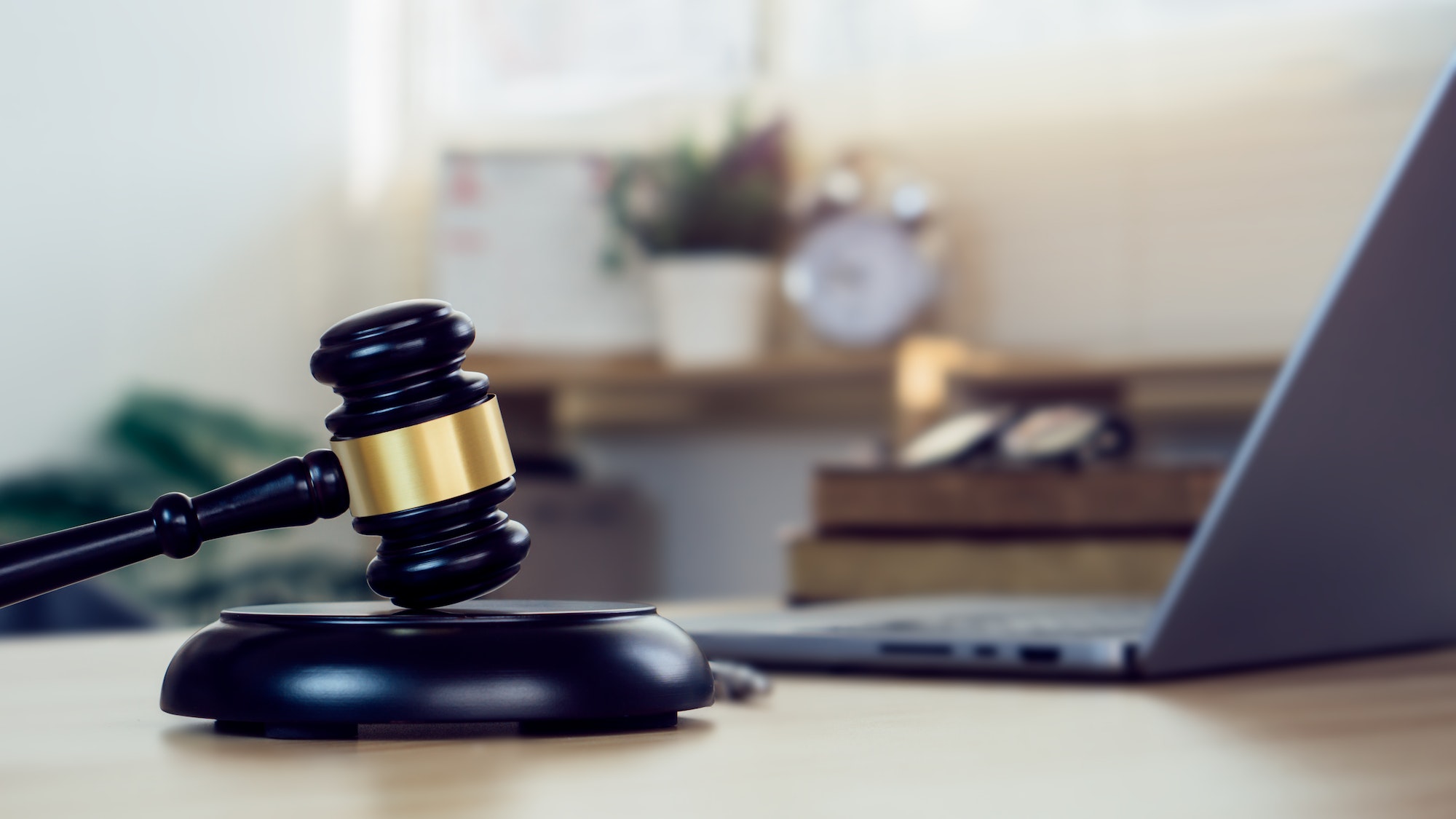 Law legal technology concept.Legal advice online,Internet law.Law and justice concept.Copy space.